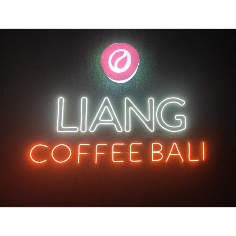 Akrilik Neon Box Denpasar, Kreasi Pencahayaan Lokal