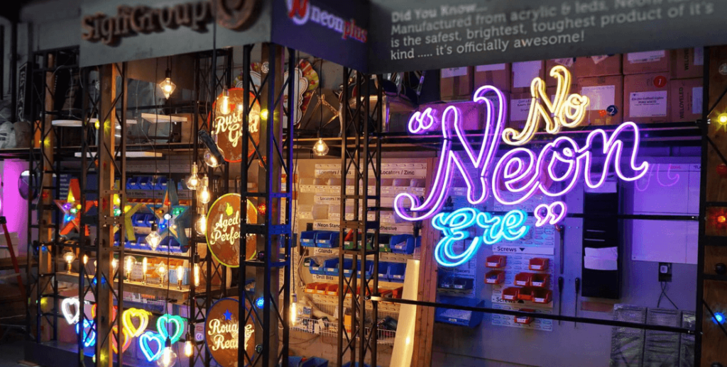 Jasa Bongkar Pasang Neon Box , Layanan Lengkap Untuk Kebutuhan Anda