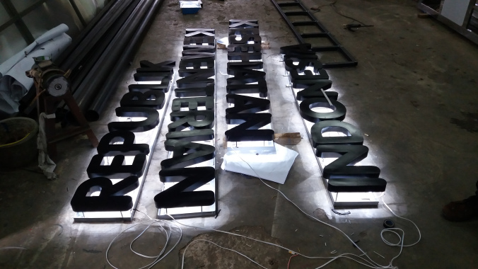 Harga Jasa Pembuatan Neon Box, Panduan Dan Perkiraan Biaya