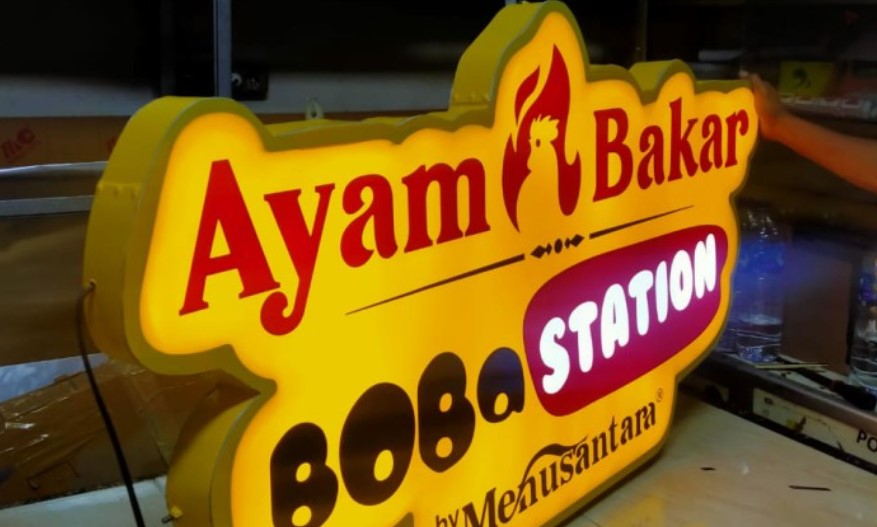 Desain Neon Box Unik: Ciptakan Identitas Brand yang Tak Terlupakan